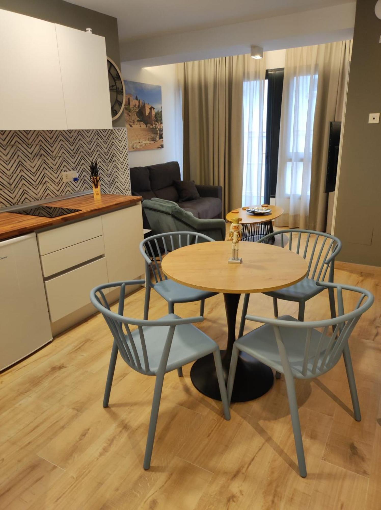 Apartamentos Leonor Málaga Kültér fotó